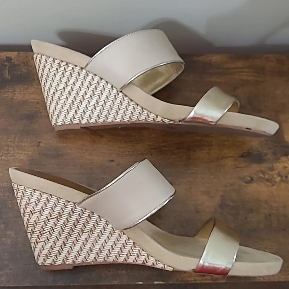 Chico's Gold and Cream Basketweave Wedge Sandal size 8